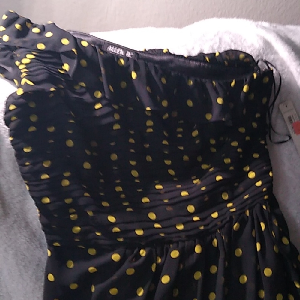 New sz 8 Allen B. Dress